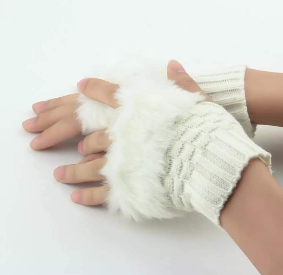 Ladies Fingerless shaggy Faux Fur mittens