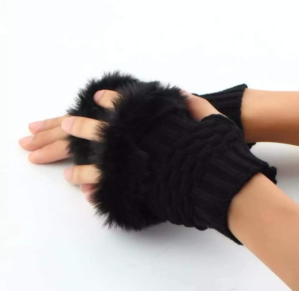 Ladies Fingerless shaggy Faux Fur mittens