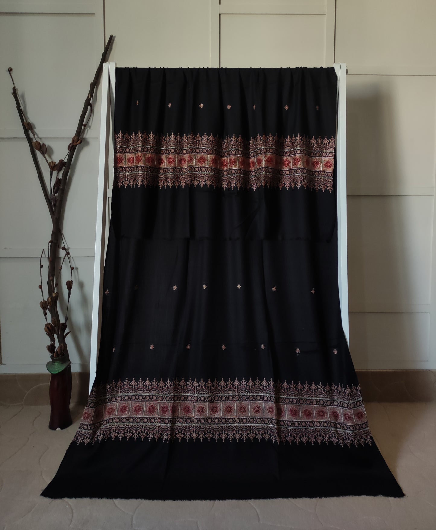 Embroidered Royal Tilla Bordered Pashmina Shawl - LS 4 Black